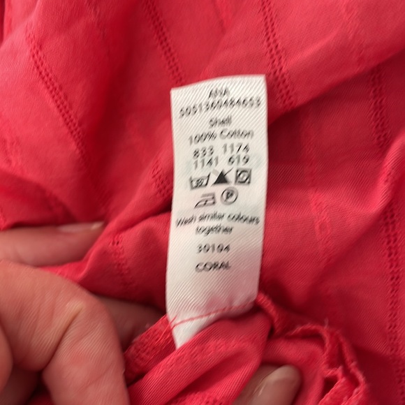 Pretty Coral cover up shirt - Picture 6 of 8